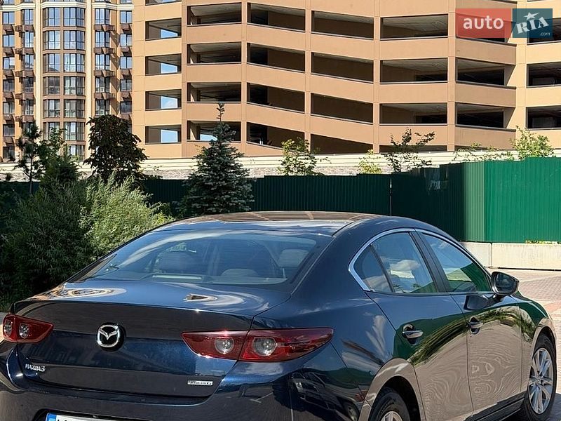 Седан Mazda 3 2021 в Києві