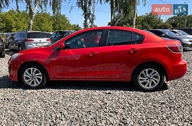 Седан Mazda 3 2013 в Смілі