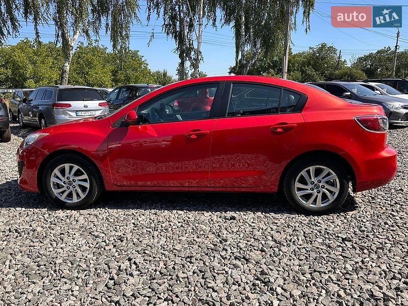 Седан Mazda 3 2013 в Смілі