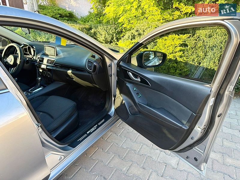 Седан Mazda 3 2016 в Одессе