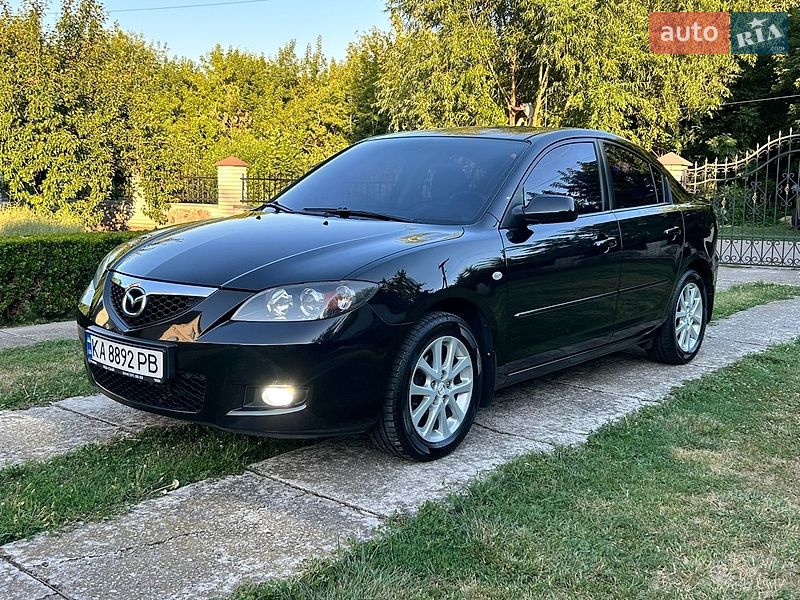 Седан Mazda 3 2008 в Киеве