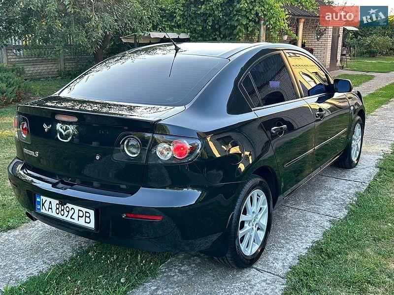 Седан Mazda 3 2008 в Киеве