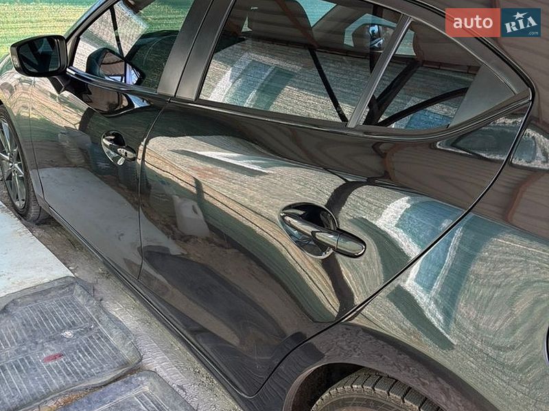 Седан Mazda 3 2013 в Харкові