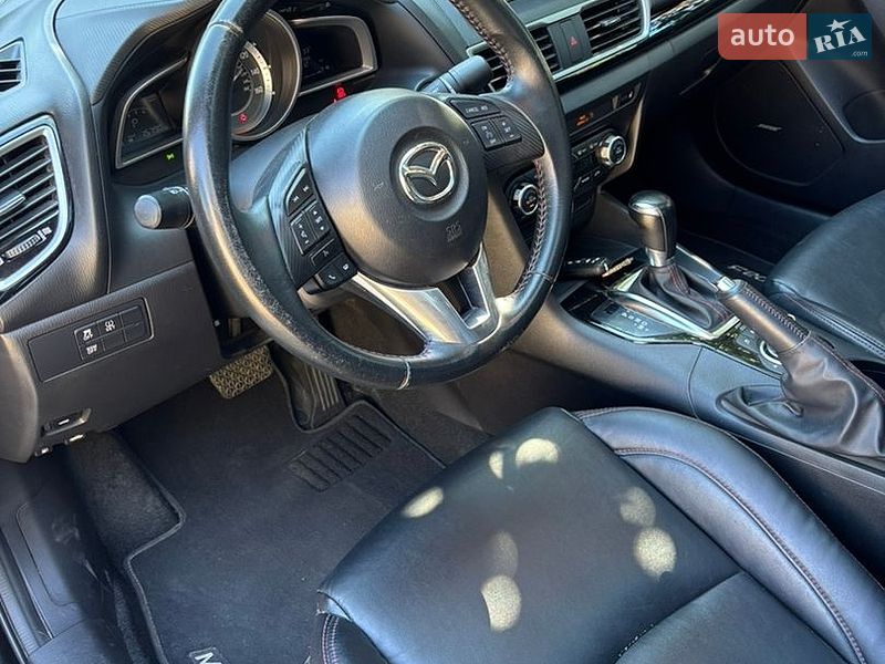 Седан Mazda 3 2013 в Харкові