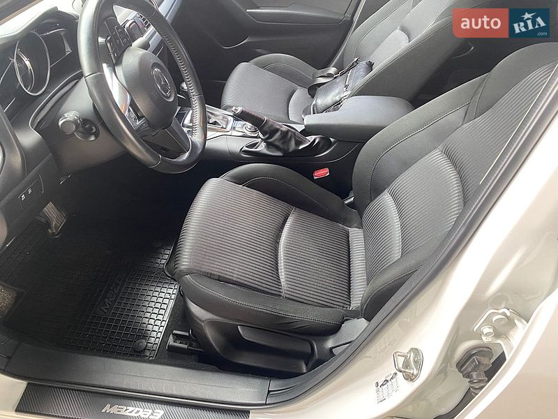 Седан Mazda 3 2014 в Ірпені