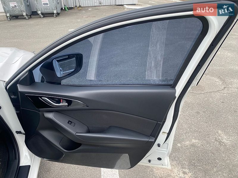 Седан Mazda 3 2014 в Ірпені