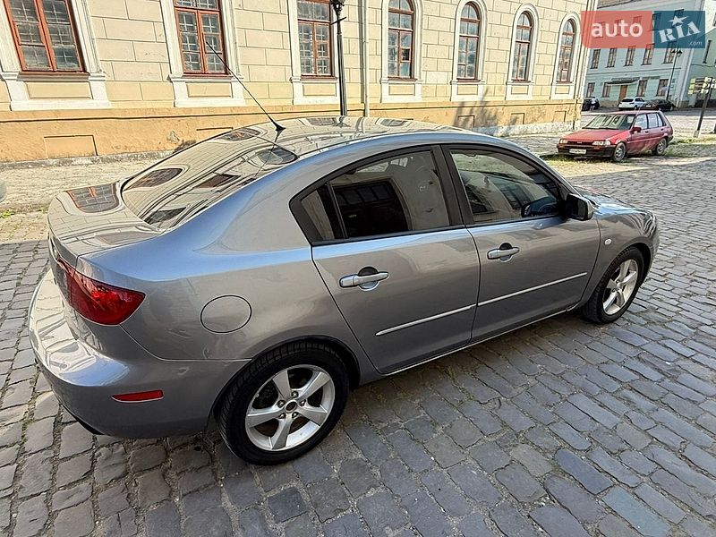 Седан Mazda 3 2004 в Каменец-Подольском
