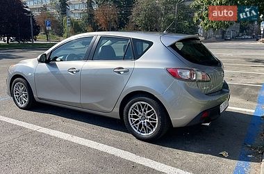 Хэтчбек Mazda 3 2010 в Днепре