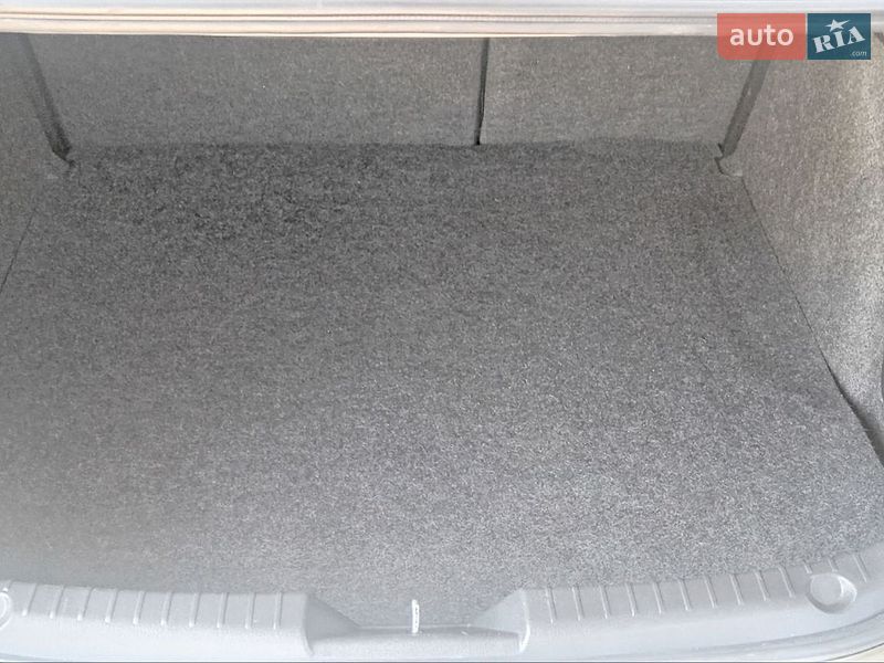 Седан Mazda 3 2013 в Дніпрі