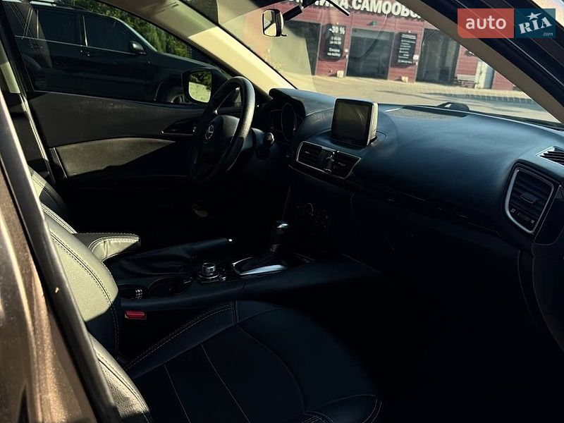 Седан Mazda 3 2014 в Харькове