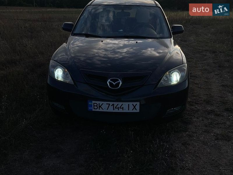 Хетчбек Mazda 3 2007 в Сарнах