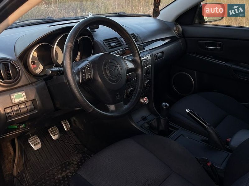 Хетчбек Mazda 3 2007 в Сарнах