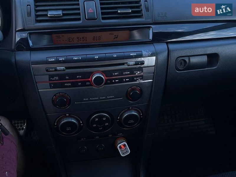 Хетчбек Mazda 3 2007 в Сарнах