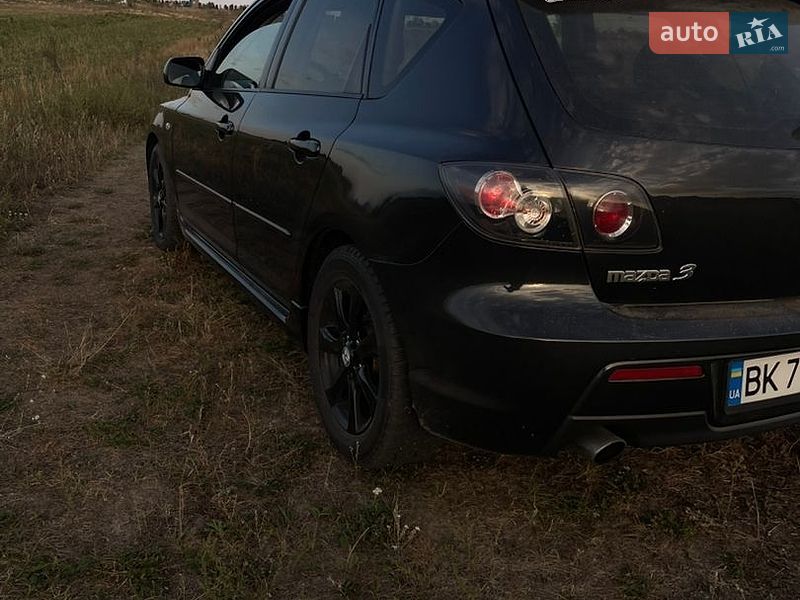 Хетчбек Mazda 3 2007 в Сарнах