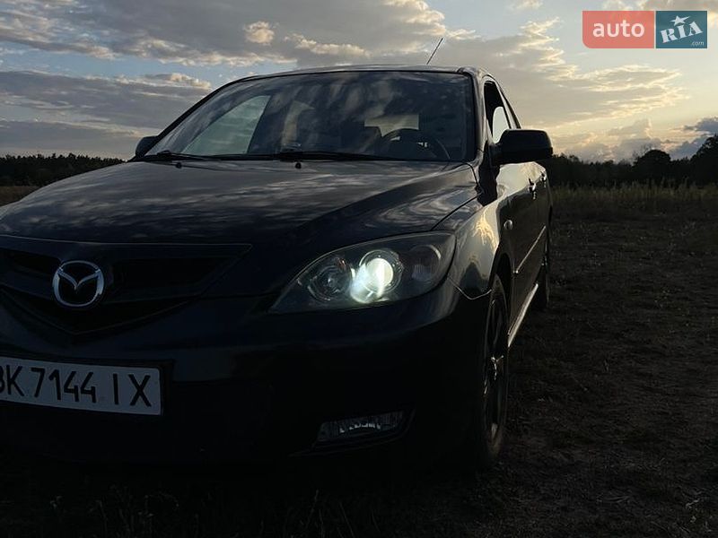 Хетчбек Mazda 3 2007 в Сарнах
