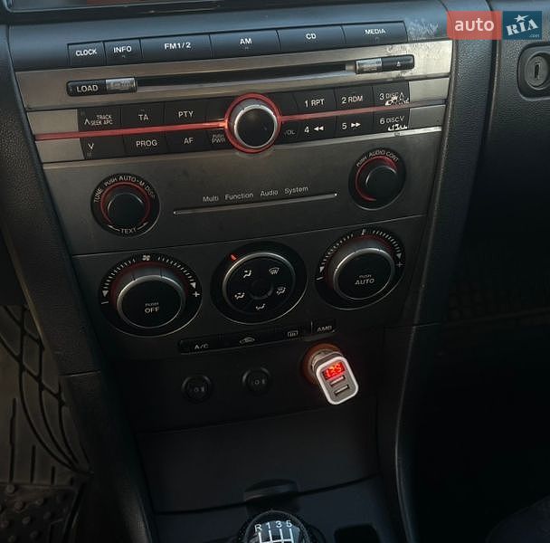 Хетчбек Mazda 3 2007 в Сарнах
