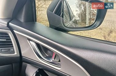 Седан Mazda 3 2017 в Броварах