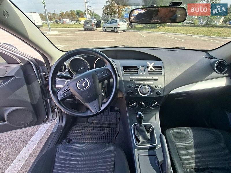 Седан Mazda 3 2012 в Житомире