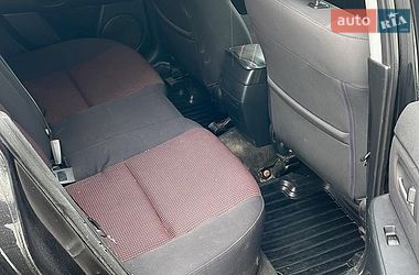 Седан Mazda 3 2005 в Недригайліву
