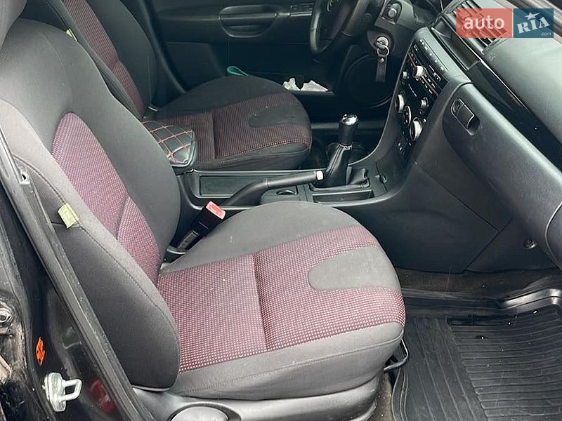 Седан Mazda 3 2005 в Недригайліву