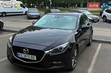 Седан Mazda 3 2018 в Дніпрі