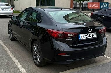 Седан Mazda 3 2018 в Дніпрі