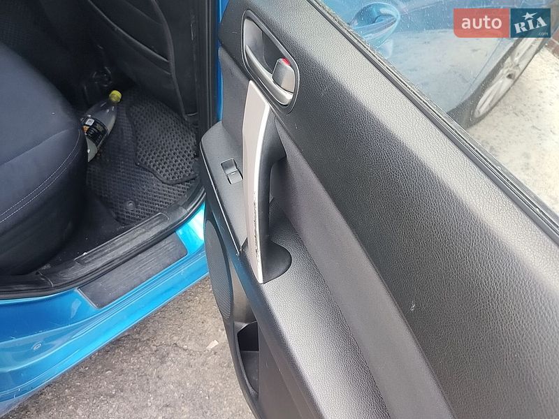 Хетчбек Mazda 3 2009 в Кам'янському
