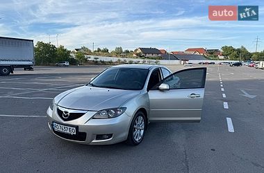Седан Mazda 3 2006 в Ужгороде