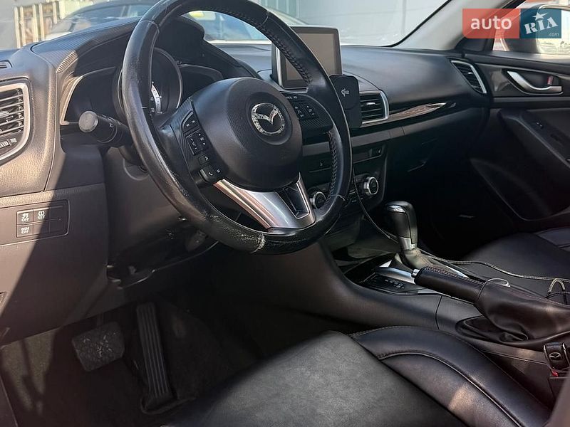 Седан Mazda 3 2014 в Киеве