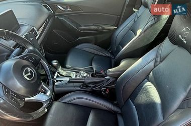 Седан Mazda 3 2014 в Киеве