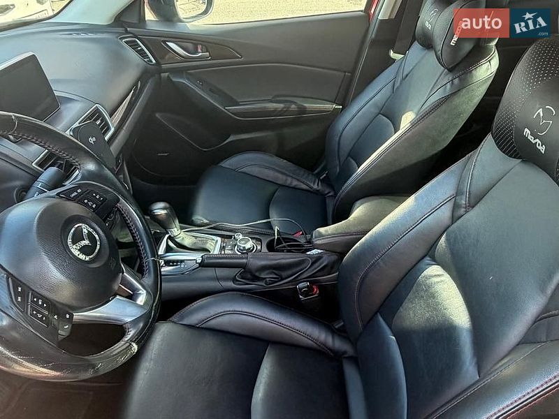 Седан Mazda 3 2014 в Киеве
