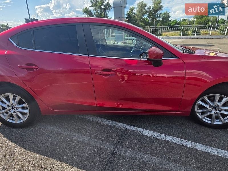 Седан Mazda 3 2014 в Киеве