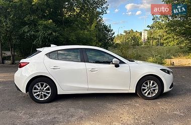 Хэтчбек Mazda 3 2016 в Киеве