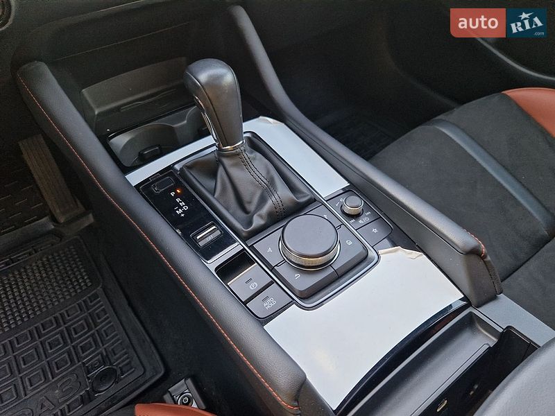 Хэтчбек Mazda 3 2023 в Днепре