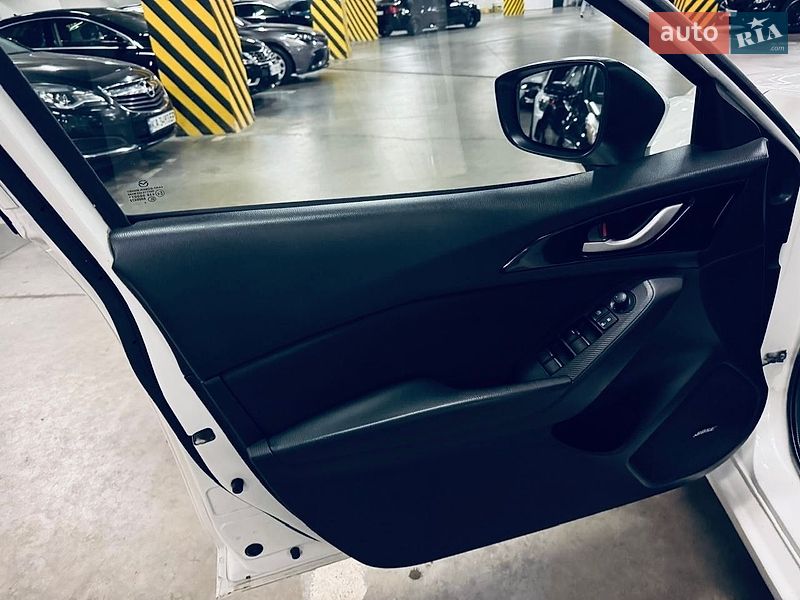 Седан Mazda 3 2013 в Киеве фото 24 Седан Mazda 3 2013 в Киеве