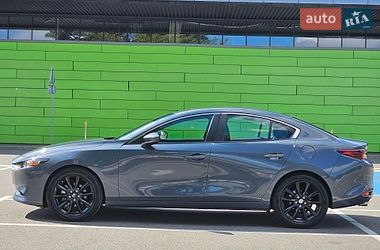 Седан Mazda 3 2023 в Киеве