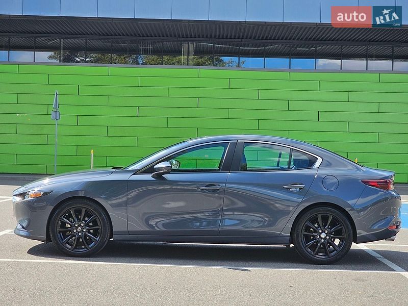 Седан Mazda 3 2023 в Киеве