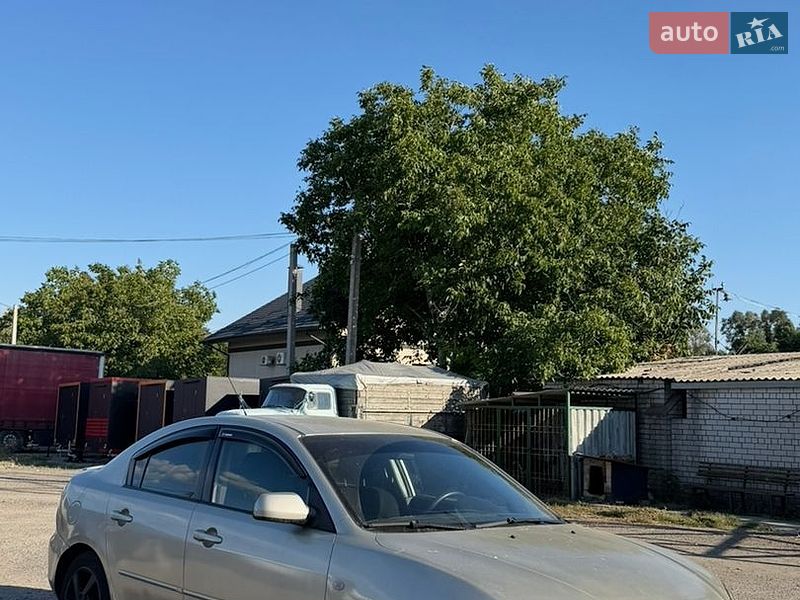 Седан Mazda 3 2006 в Дніпрі
