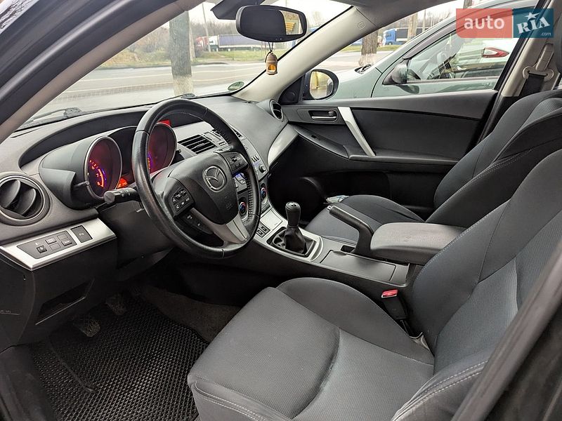 Хэтчбек Mazda 3 2010 в Харькове