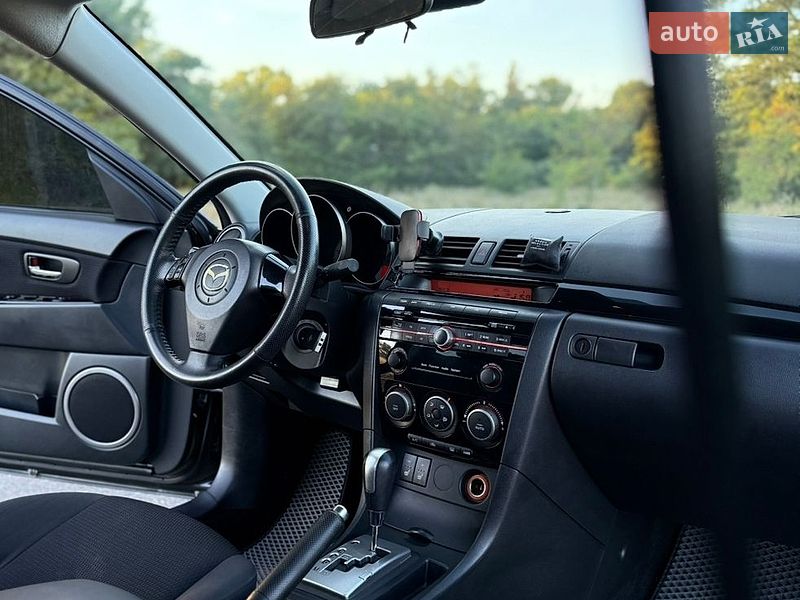 Седан Mazda 3 2008 в Днепре