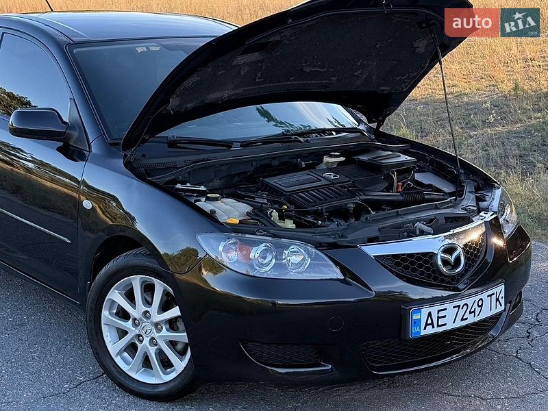 Седан Mazda 3 2008 в Днепре