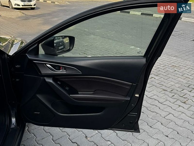 Седан Mazda 3 2017 в Чернівцях фото 47 Седан Mazda 3 2017 в Чернівцях