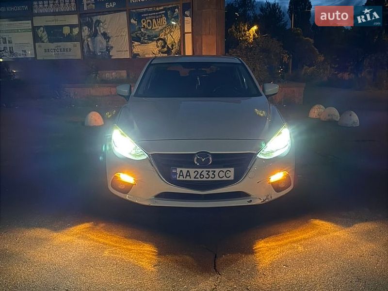 Хетчбек Mazda 3 2015 в Києві