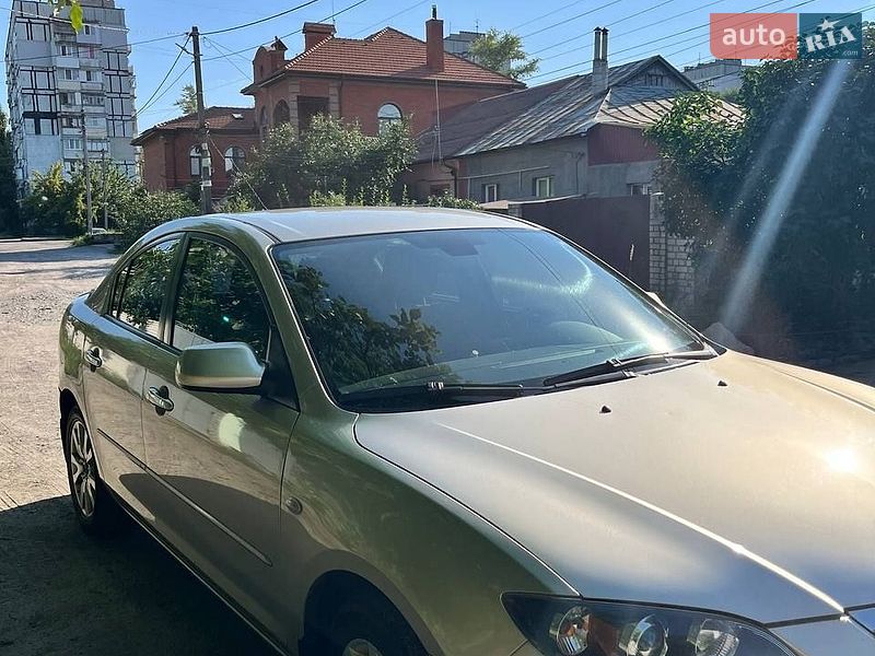 Седан Mazda 3 2008 в Днепре