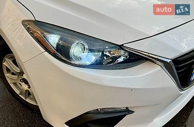 Седан Mazda 3 2014 в Обухові