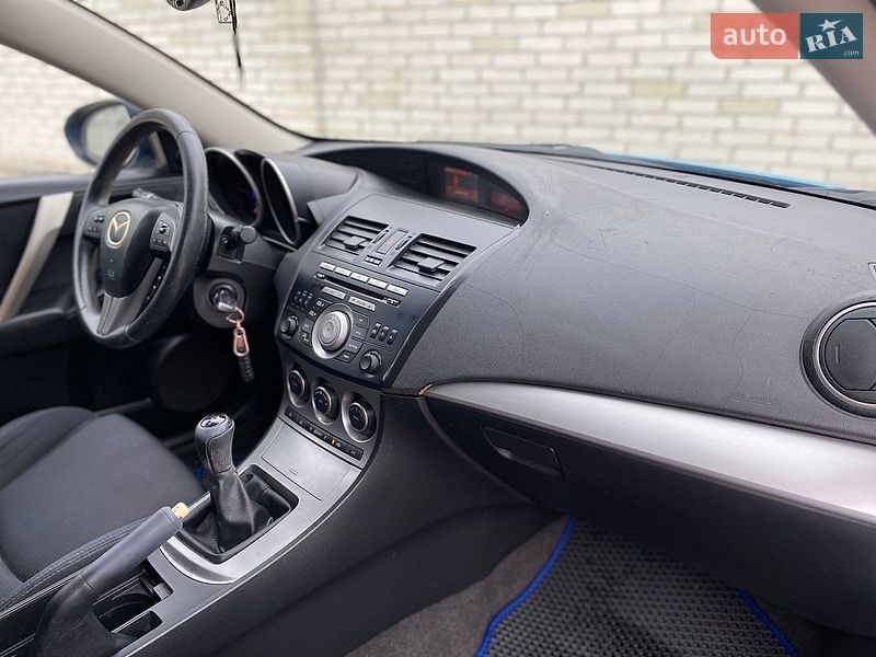 Хетчбек Mazda 3 2009 в Стрию фото 32 Хетчбек Mazda 3 2009 в Стрию