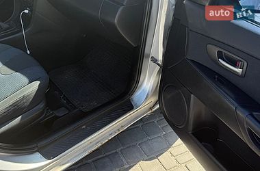 Хетчбек Mazda 3 2004 в Кам'янському