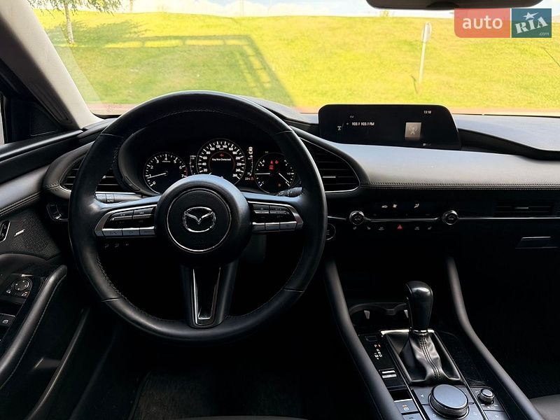 Седан Mazda 3 2021 в Киеве