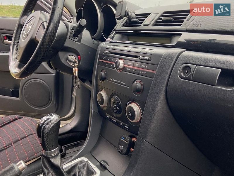 Хетчбек Mazda 3 2004 в Рівному