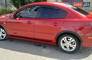 Седан Mazda 3 2005 в Новому Бузі